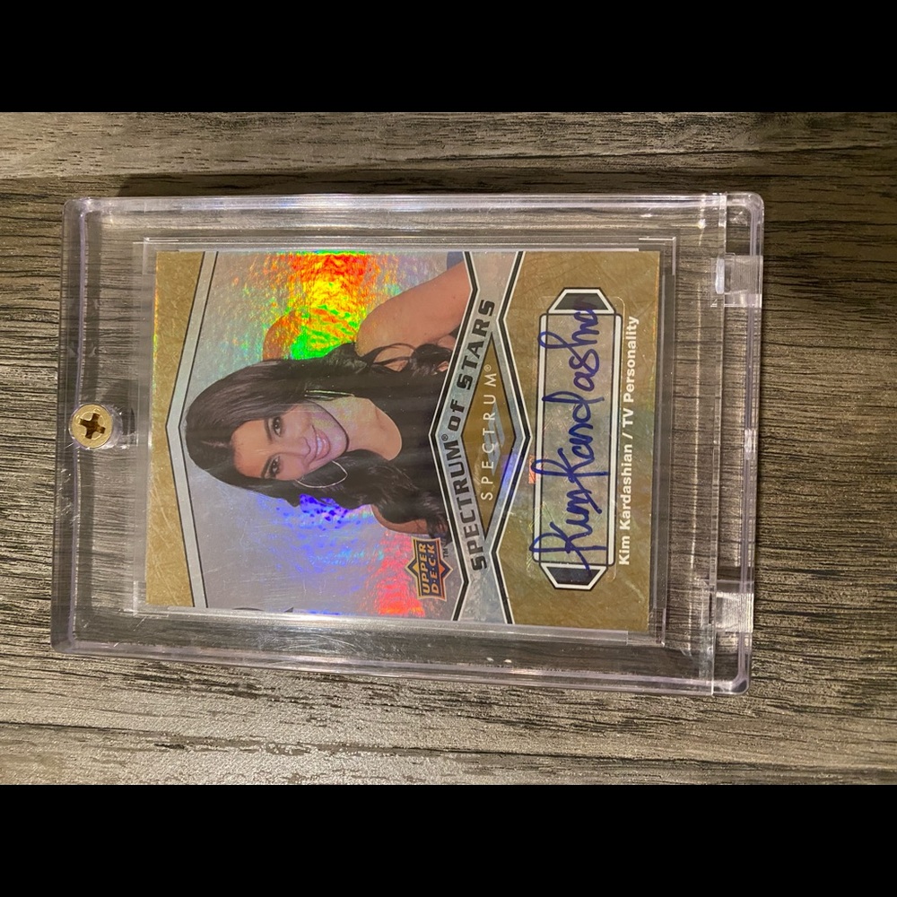 2009 Kim Kardashian Spectrum Card